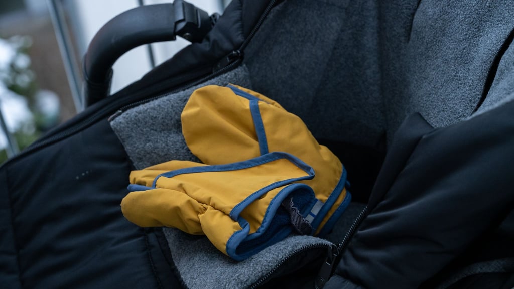 Bei Minusgraden sind warme Hände wichtig, doch viele Kinder mögen Handschuhe nicht besonders gern.