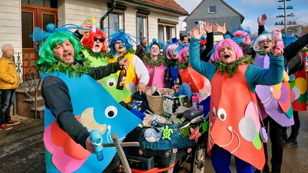 Traditionell feiern die Stieger Närrinnen und Narren auch 2026 mit einem großen Umzug den Höhepunkt der Faschingssaison.
