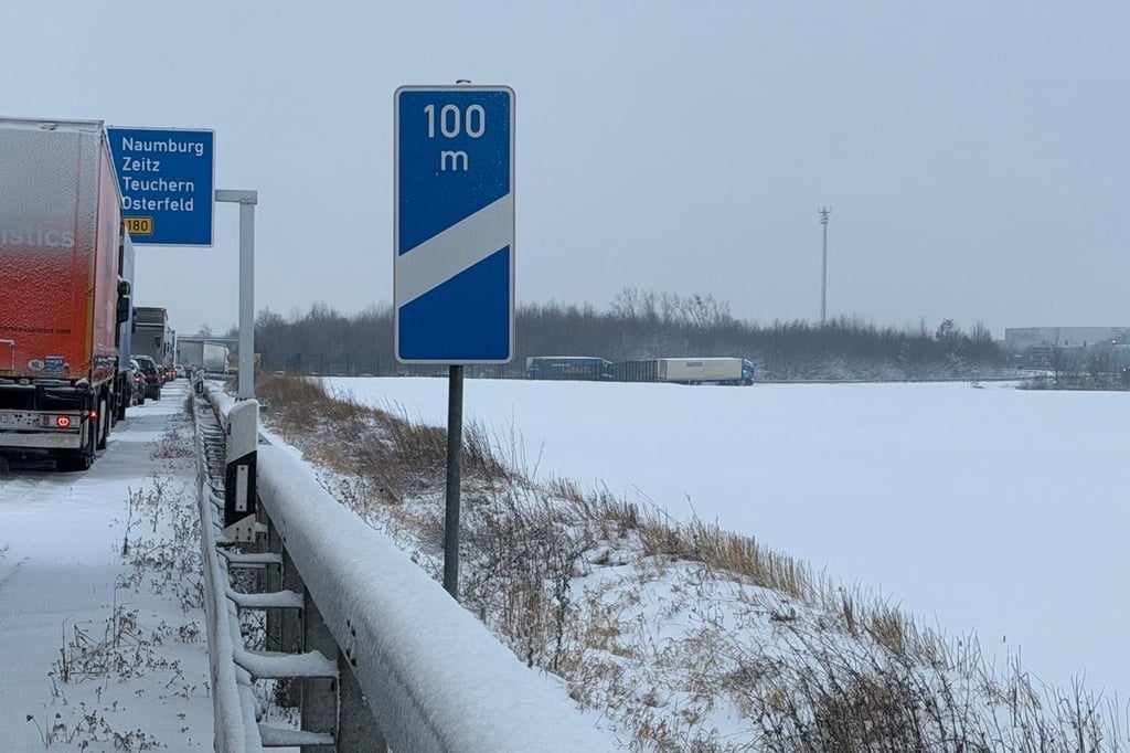 Stau auf der A9, Abfahrt Naumburg, Foto Heiko Herrmann