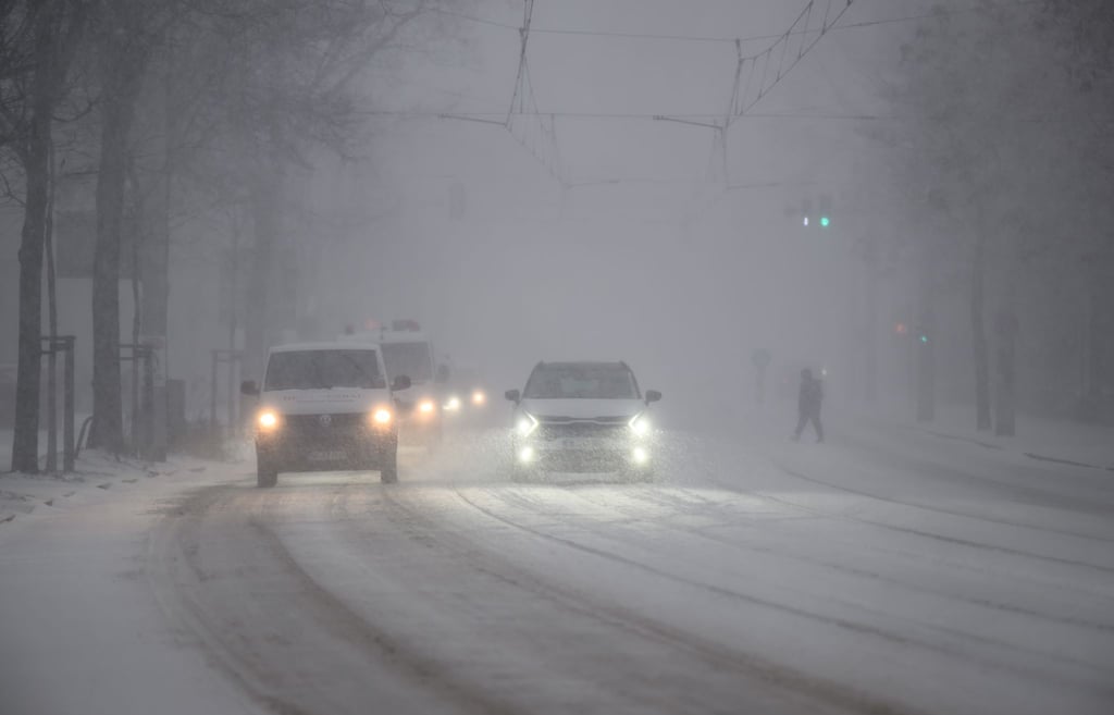 Die Dresdner Polizei ist zu einigen wetterbedingten Unfällen gerufen worden.
