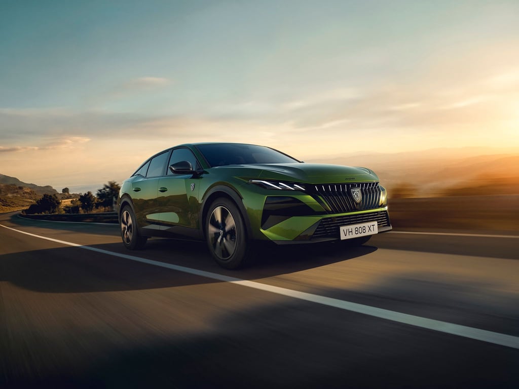 Franzose mit Facelift: Peugeot hat seine 408-Baureihe überarbeitet.