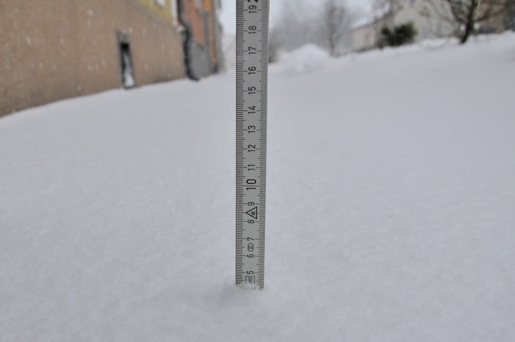 Gut fünf Zentimeter Schnee fielen bis 10 Uhr in Steutz.