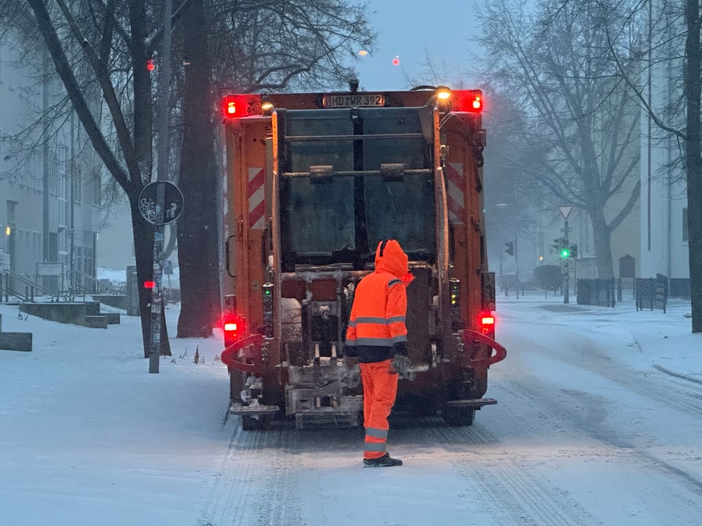 Die Abfallentsorgung konnte mit kleinen Einschränkungen durchgeführt werden.