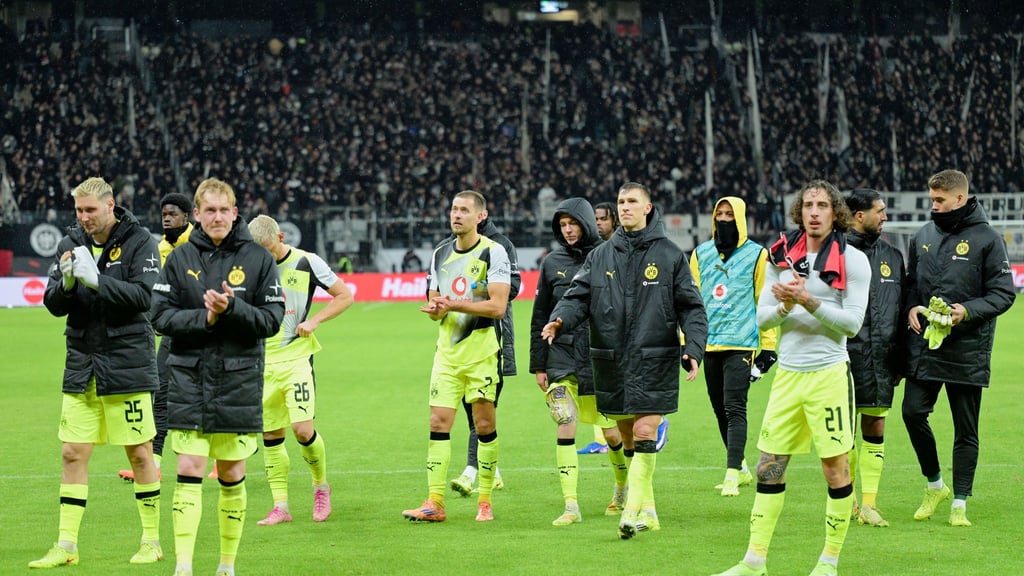 Waren nicht zufrieden mit dem 3:3: die Spieler von Borussia Dortmund.