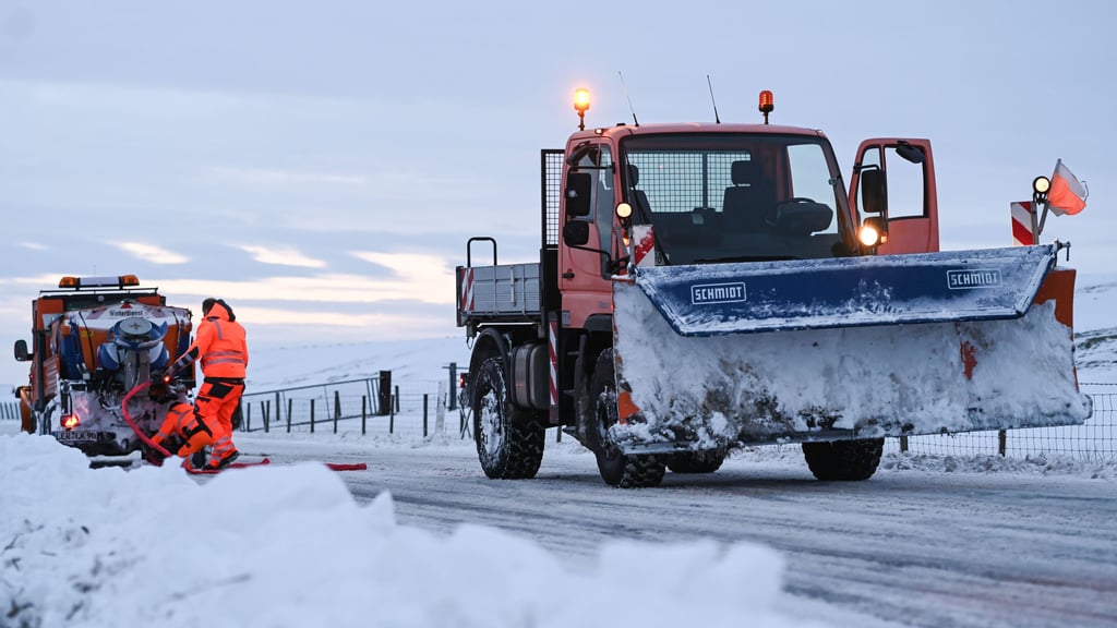 Sturmtief "Elli" hat Schnee und Glätte nach Sachsen-Anhalt gebracht.