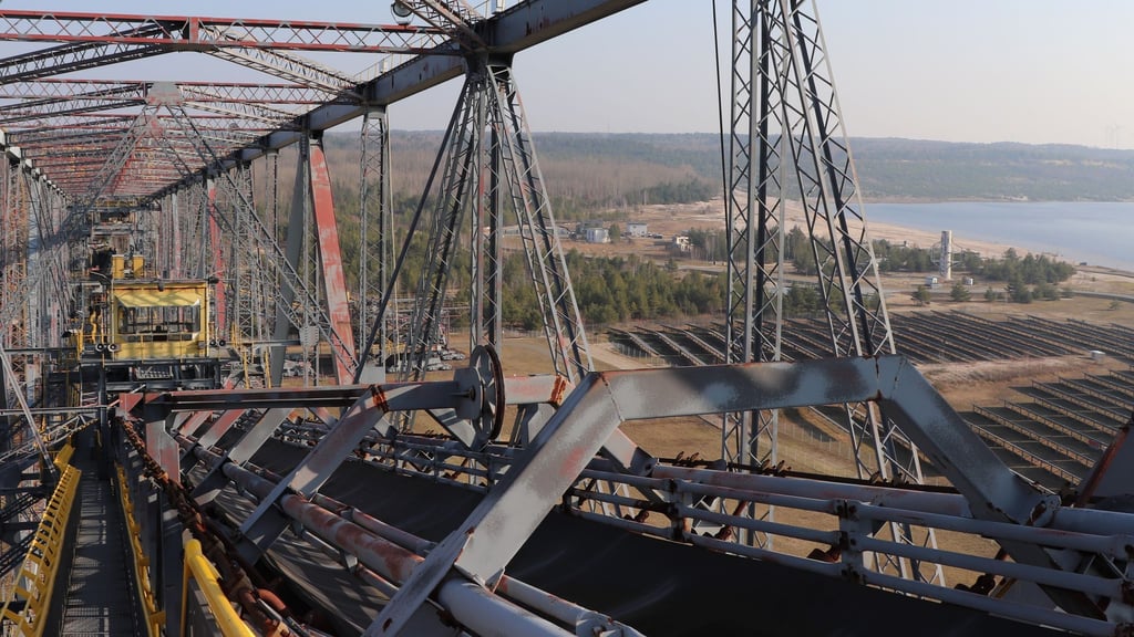 Per Führung erlebbar: die stillgelegte Förderbrücke F60 im Besucherbergwerk.