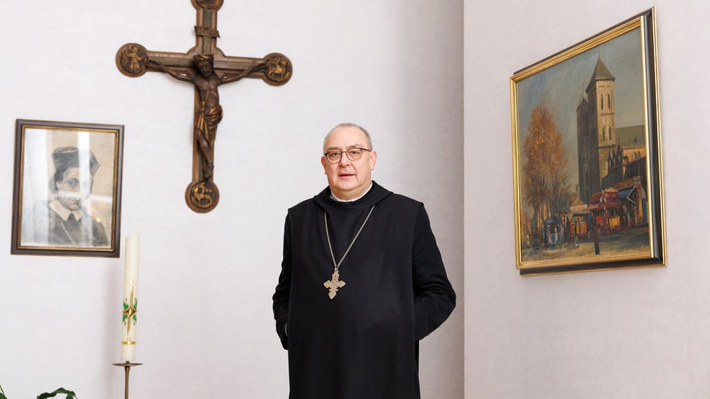 Der Osnabrücker Bischof Dominicus Meier will das Bewusstsein für den Missbrauchs-Skandal wach halten. (Archivbild)