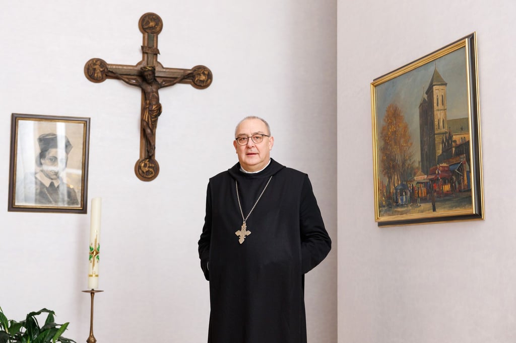 Der Osnabrücker Bischof Dominicus Meier will das Bewusstsein für den Missbrauchs-Skandal wach halten. (Archivbild)