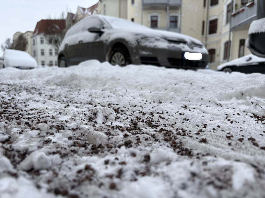 Immobilienbesitzer sind nun gefordert, für Sicherheit auf den Gehwegen zu sorgen.