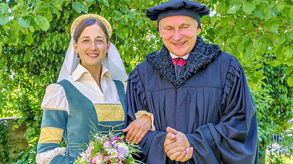 Bernhard Naumann und Katja Köhler als Martin Luther und  Katharina von Bora 