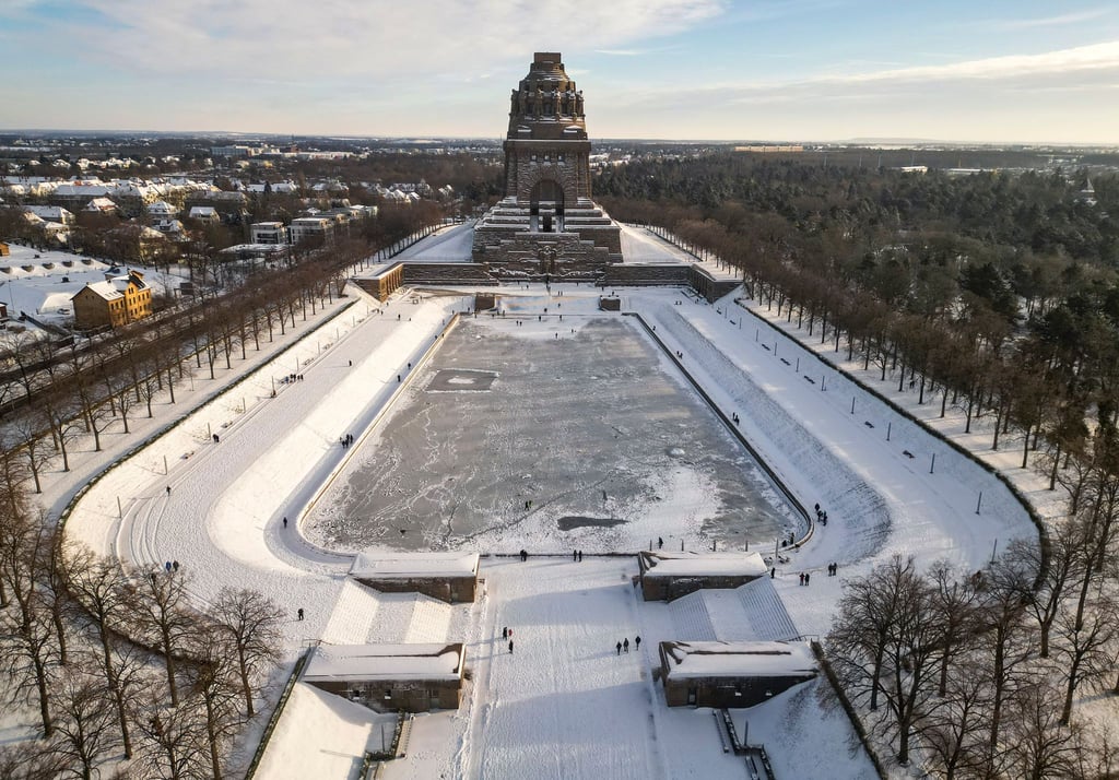 Eisige Nacht und hohe Glatteisgefahr in Sachsen.