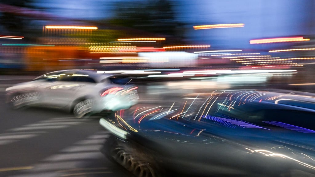 Rasereien auf Berlins Straßen sorgen weiterhin für viele Verfahren bei der Justiz. (Symbolbild)