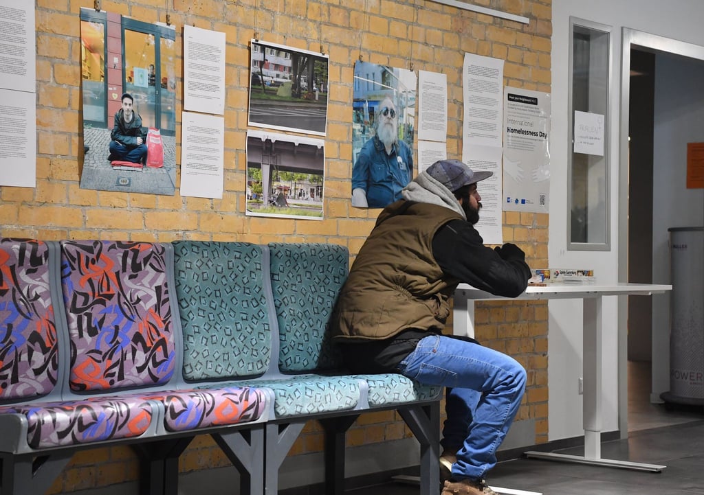 Ein Nachtcafé am Bahnhof Zoo bietet Zuflucht.