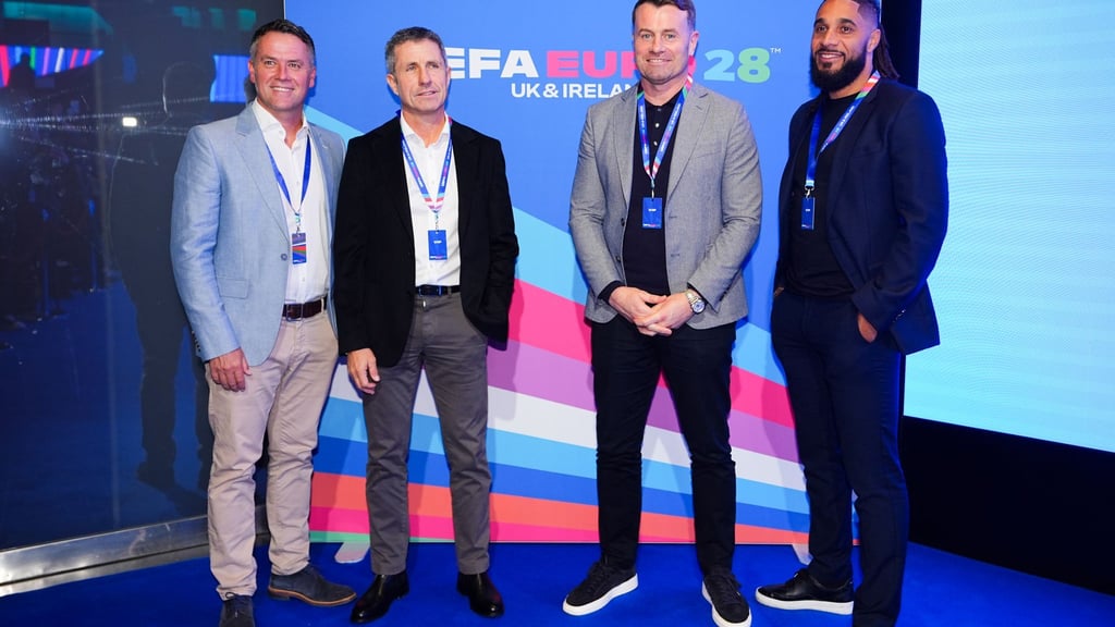 Shay Given (2.v.r.) hat als TV-Experte für einen Skandal gesorgt. (Archivbild)