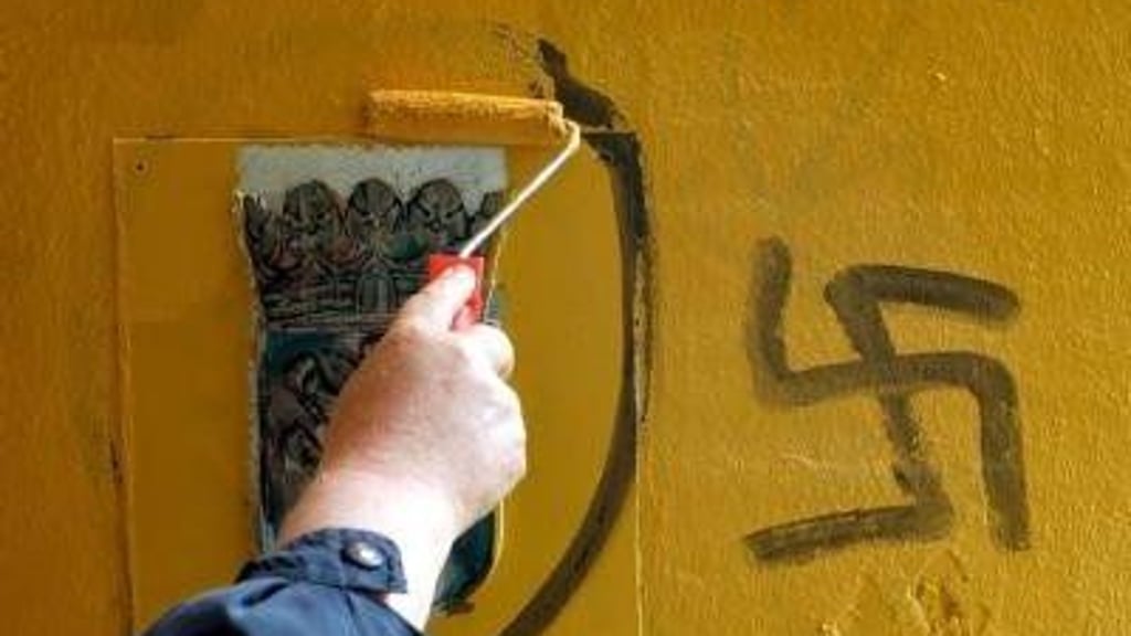 An Schulen in der Börde kommt es immer wieder zu Vorfällen mit verfassungsfeindlichen Symbolen.