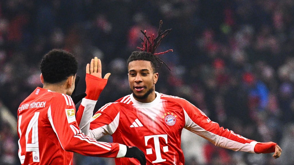 Machen dem FC Bayern viel Freude: Luis Díaz (l) und Michael Olise.