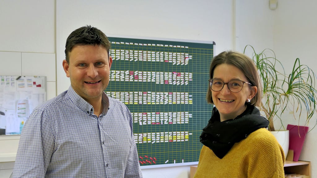 Den Stundenplan zu füllen, ist für Ulf Torbohm und Gabriele Längricht schwierig. Deshalb sind sie ihrem Kollegium in der Förderschule Merseburg in Mücheln für die Mehrstunden dankbar.