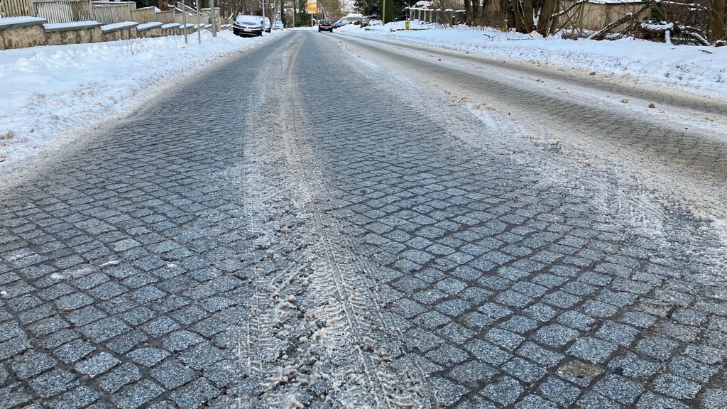 Die Langendorfer Straße in Weißenfels soll auf diesem Abschnitt in diesem Jahr ausgebaut werden.