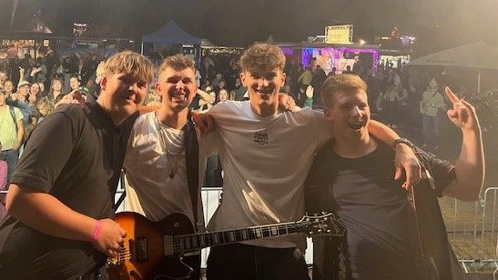 Die Rockband Band Rapthor steht bei der Grünen Woche in Berlin auf der Bühne. 