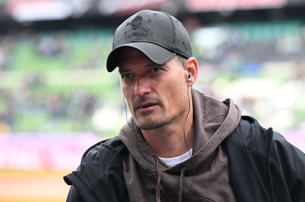 Mit Verspätung in das Fußball-Jahr: St. Paulis Trainer Alexander Blessin. (Archivbild)