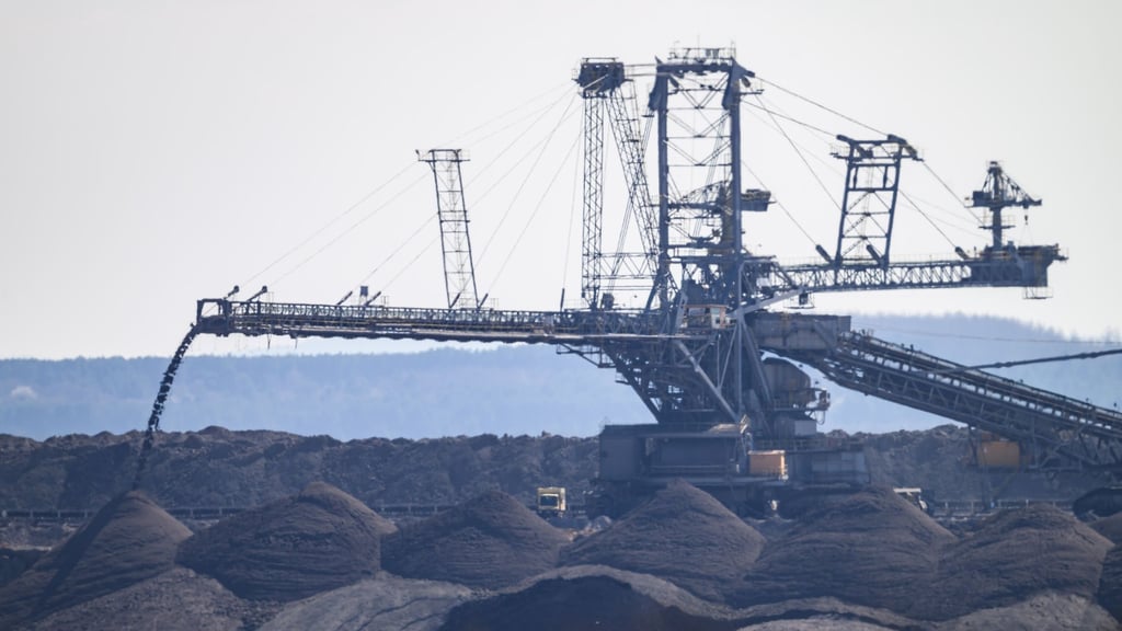 Ein Förderband in der Arbeitskette des Tagebaus löst einen Großeinsatz der Feuerwehr aus. (Archivbild)