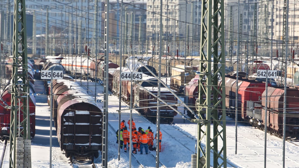 Wie winterfest ist die Bahn, hier auf dem Güterbahnhof in Halle?