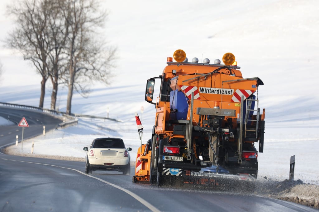 In den Landkreisen Börde und Wittenberg fahren morgen keine Busse und Bahnen für Schüler. (Symbolbild)