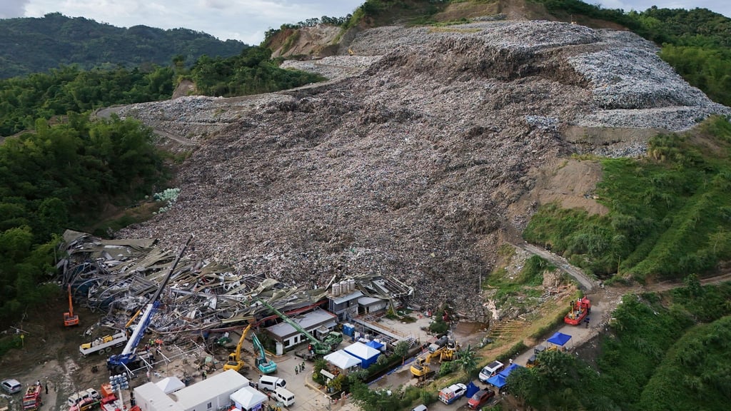Anhaltende Regenfälle machten den Müllberg nach Angaben der Stadtverwaltung instabil.