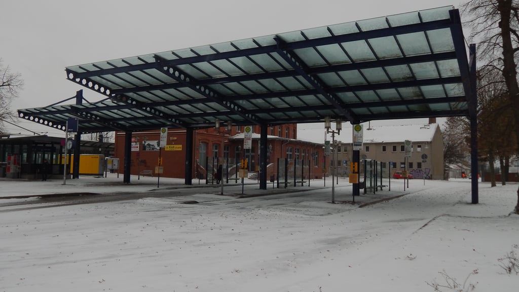 Auf dem Busbahnhof in Salzwedel ist aktuell nicht viel los.