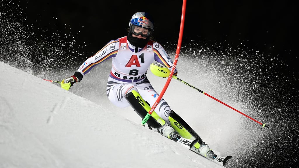 Emma Aicher im Slalom von Flachau.