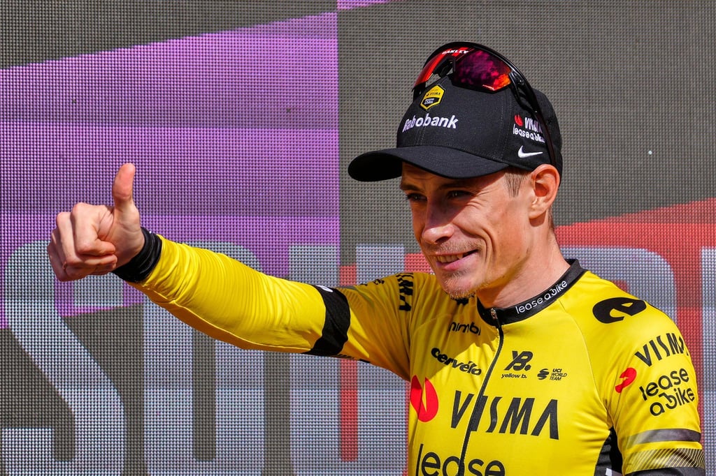 Daumen hoch für die Premiere: Jonas Vingegaard fährt erstmals den Giro d'Italia. (Archivbild)