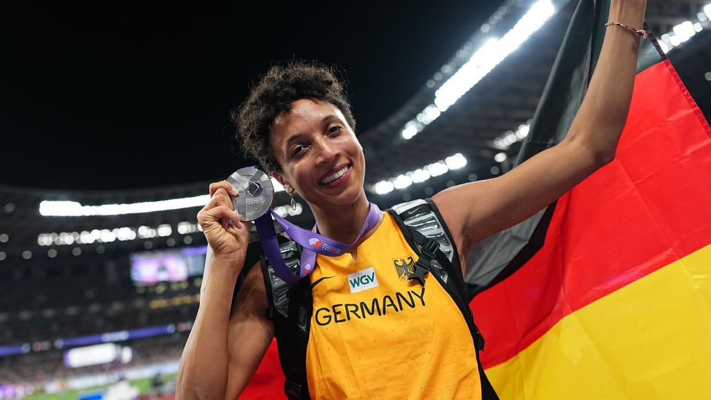 Lässt die Hallen-WM aus: Weitsprung-Star Mihambo. (Archivbild)