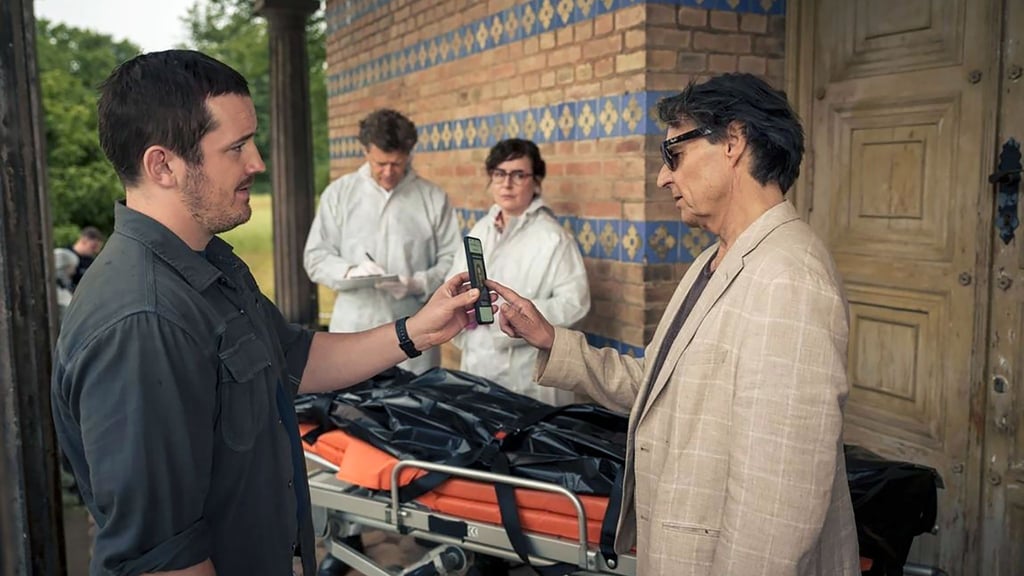 Im RTL-Krimi „Haveltod - Ein Potsdam-Krimi“ spielt Bahro einen Fallanalytiker, der einen Mord aufklären will.