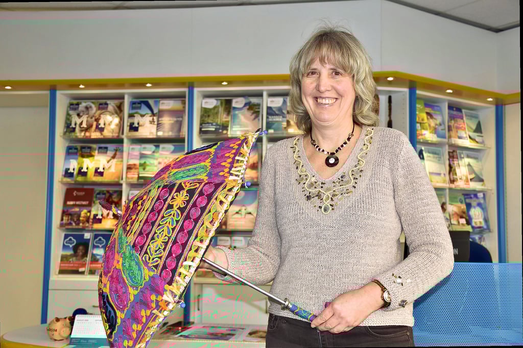 Anke Herrmann, Inhaberin vom Reisebüro Elstertal in Zeitz, freut sich auf ein aufregendes  Jahr voller Reisen mit ihrer Kundschaft. Unterwegs ist sie mit  Bus, Flugzeug und  Yacht.