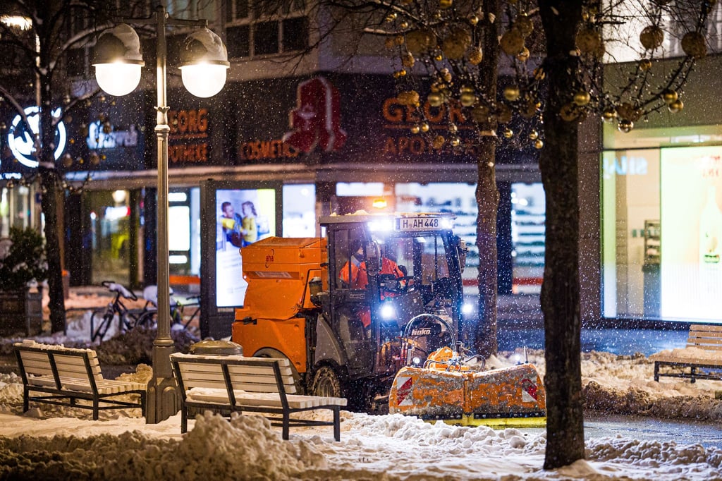 Viele Straßen im Nordwesten sind mittlerweile von Schnee und Eis befreit worden. (Archivfoto)