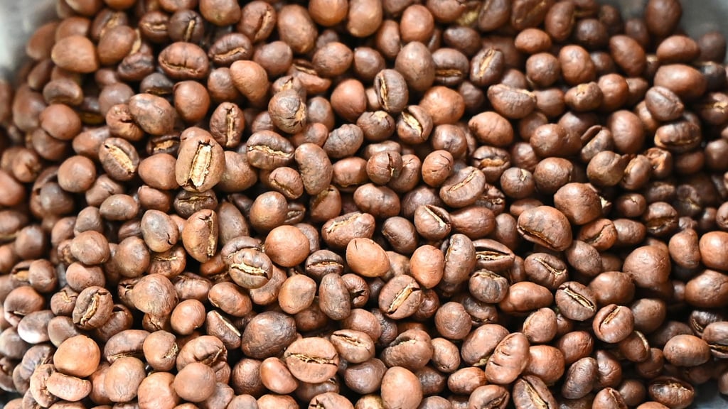 Zum Beispiel für Kaffee mussten die Menschen in Thüringen 2025 tiefere in die Tasche greifen als im Jahr zuvor. (Symbolbild)