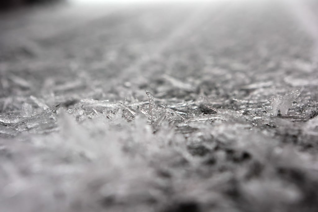 In Sachsen-Anhalt besteht eine Unwetterwarnung wegen Glätte. (Symbolbild)