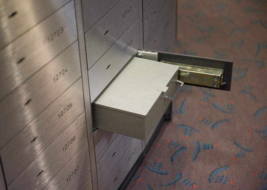 Was liegt eigentlich in Ihrem Schließfach? Das Finanzamt könnte sich beginnen, dafür zu interessieren, wenn es zu einem unerwartet großen Versicherungsfall kommt.