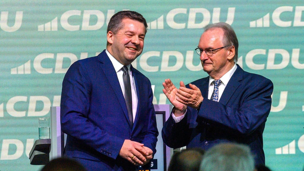 Reiner Haseloff tritt als Ministerpräsident von Sachsen-Anhalt zurück - Wirtschaftsminister Sven Schulze übernimmt.&nbsp;