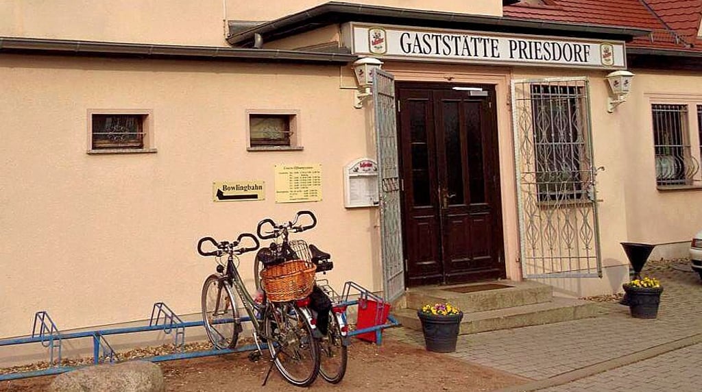 Die Gaststätte Priesdorf: Zu macht hier niemand. 