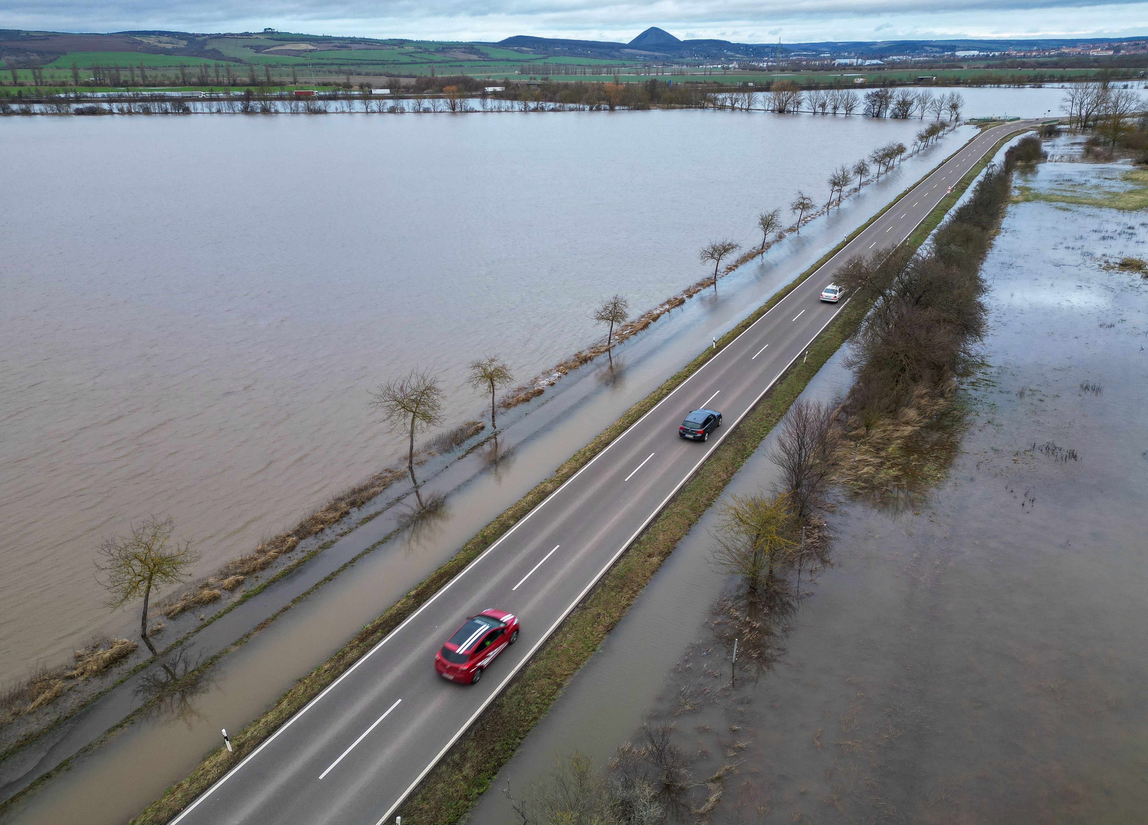 Schutz vor Hochwasser: Für die Helme: Sachsen-Anhalt und Thüringen entwickeln gemeinsames Schutzkonzept