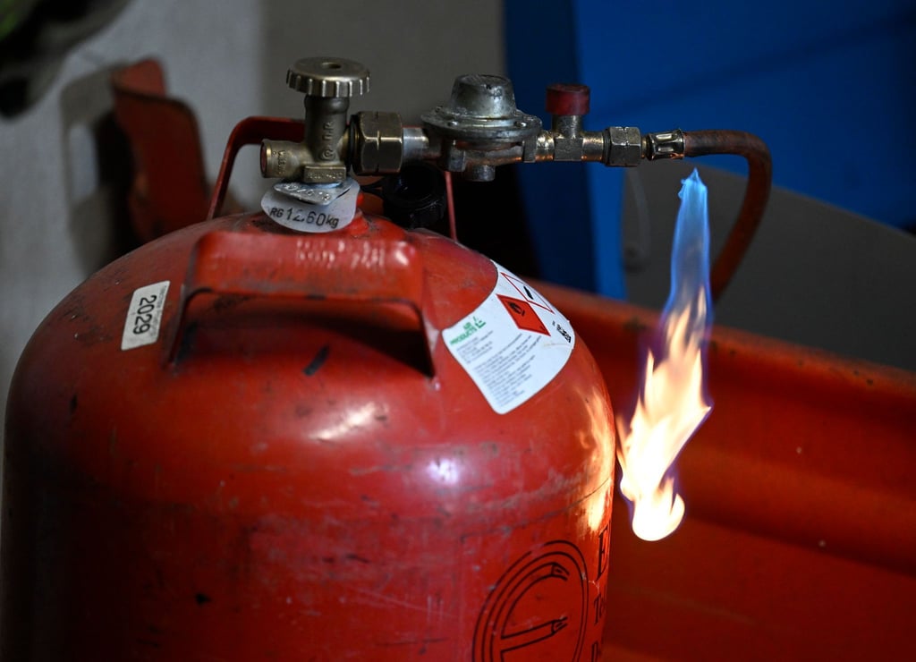 Wollte eine Frau mit einer Gasflasche eine Explosion auslösen? Diese Frage soll ein Prozess vor dem Landgericht Stade klären. (Symbolbild)