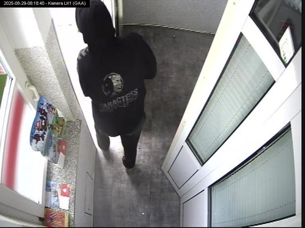 Wer kann Angaben zu der abgebildeten Person machen?