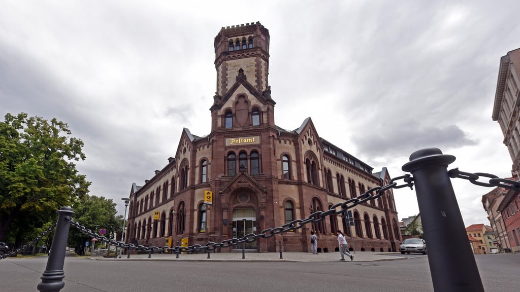 Kann das städtische Museum in das leerstehende Postgebäude in Aschersleben umziehen? Der Stadtrat hat sich dazu positioniert.
