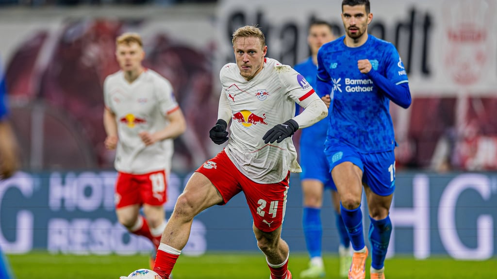 Xaver Schlager für RB Leipzig am Ball.