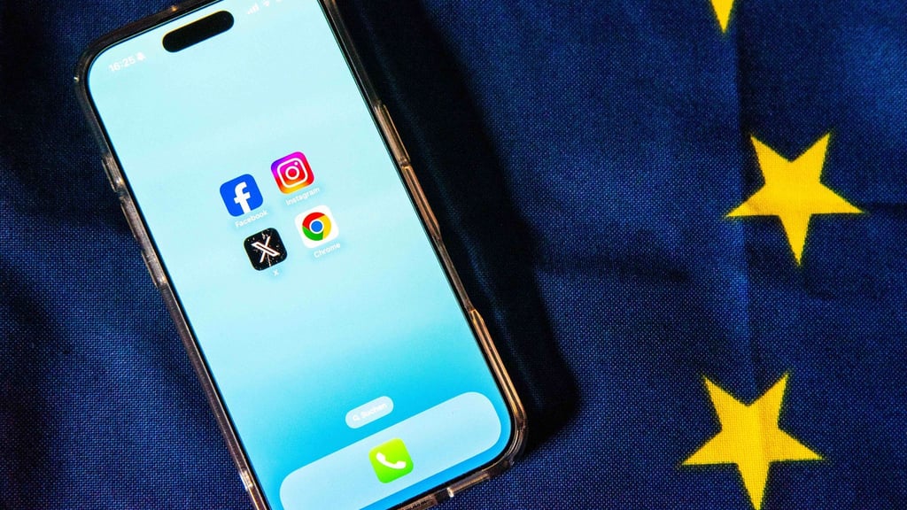 Die EU-Kommission ist trotz anhaltender Kritik an der US-Plattform weiterhin dort aktiv. (Symbolbild)