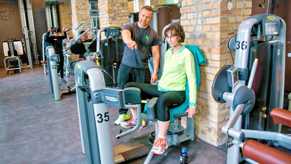 Im Fitnesstudio des Gesundheitszentrums „Alte Staatsbank“ trainieren um den Jahreswechsel mehr Menschen als sonst.