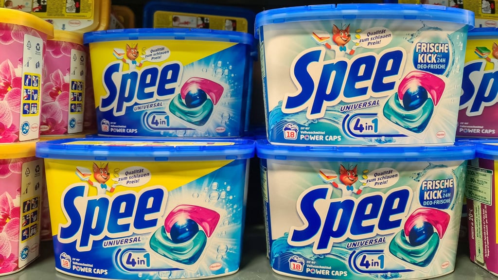 Spee war zu DDR-Zeiten das vielleicht bekannteste Waschmittel und hat als Waschmittel-Marke bis in die Gegenwart überlebt.