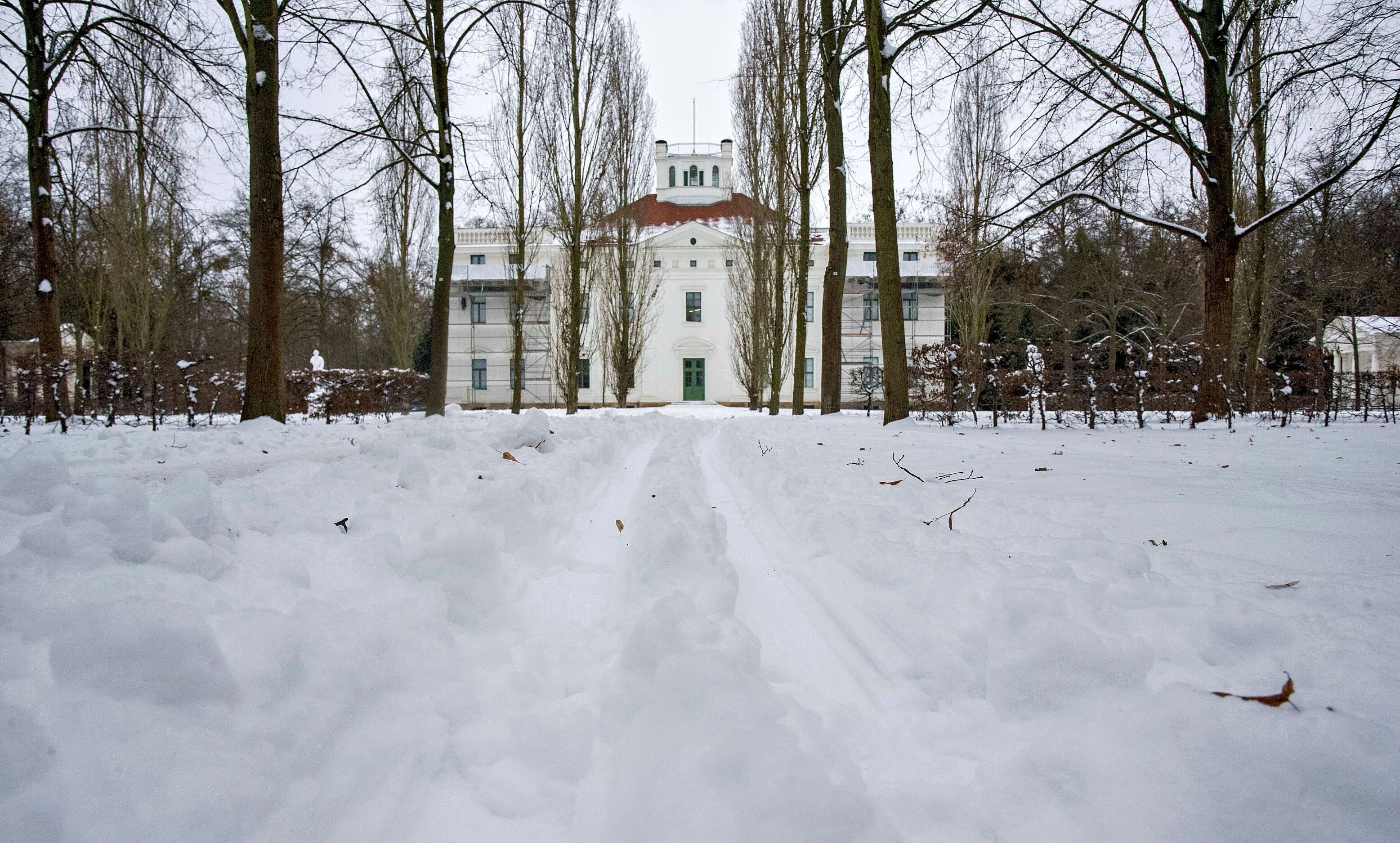 Anhaltische Gemäldegalerie ist geschlossen: Heizdecken für Kunstwerke - War die Vollklimatisierung des Dessauer Georgiums ein Fehler?