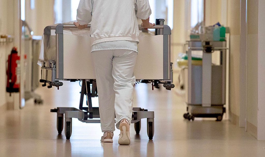 Die  Beschäftigten  in den Krankenhäusern des Altmarkkreises hoffen, dass sie ihr Geld noch erhalten. 